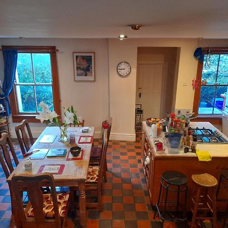 Annesley Park-Homestay Ap Дублин Экстерьер фото
